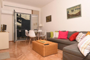 Apartment by the sea & the city